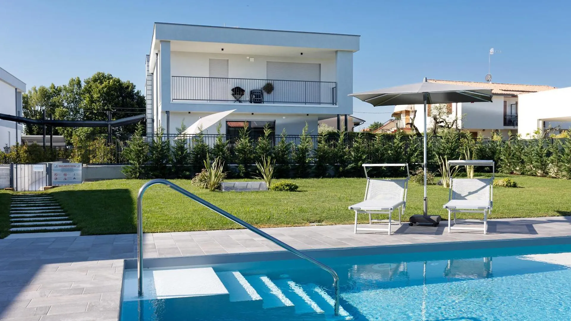Apartment Primo Passo With Pool ラツィーゼ イタリア